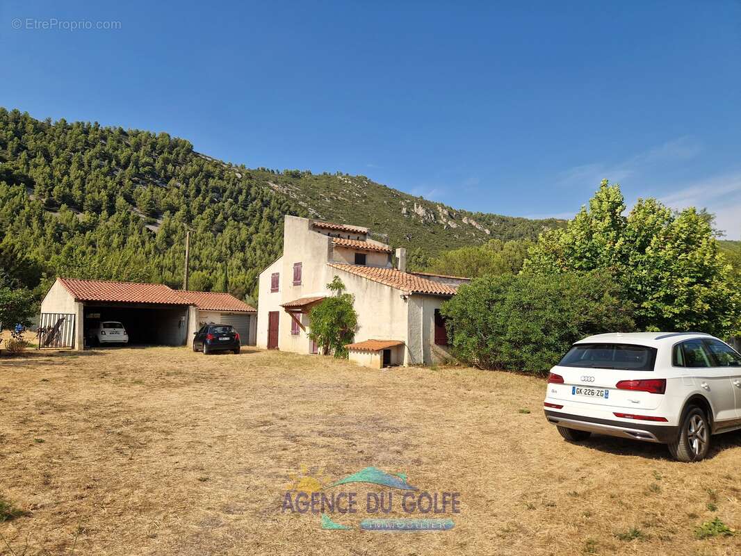 Maison à CUGES-LES-PINS