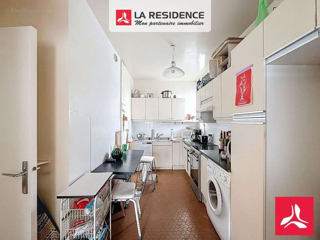 Appartement à PARIS-17E
