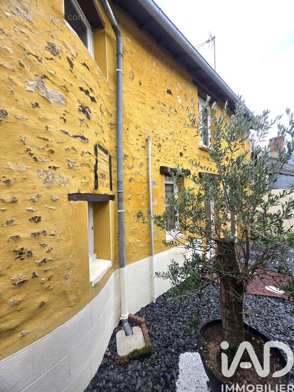 Photo 2 - Maison à MEZERAY