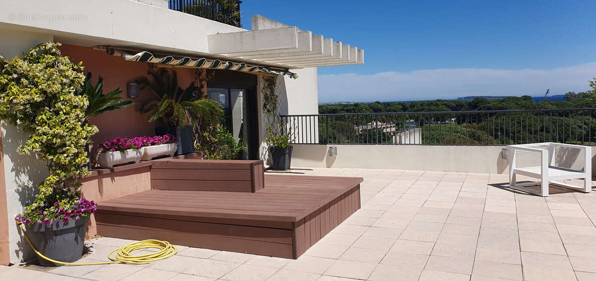 Appartement à MANDELIEU-LA-NAPOULE