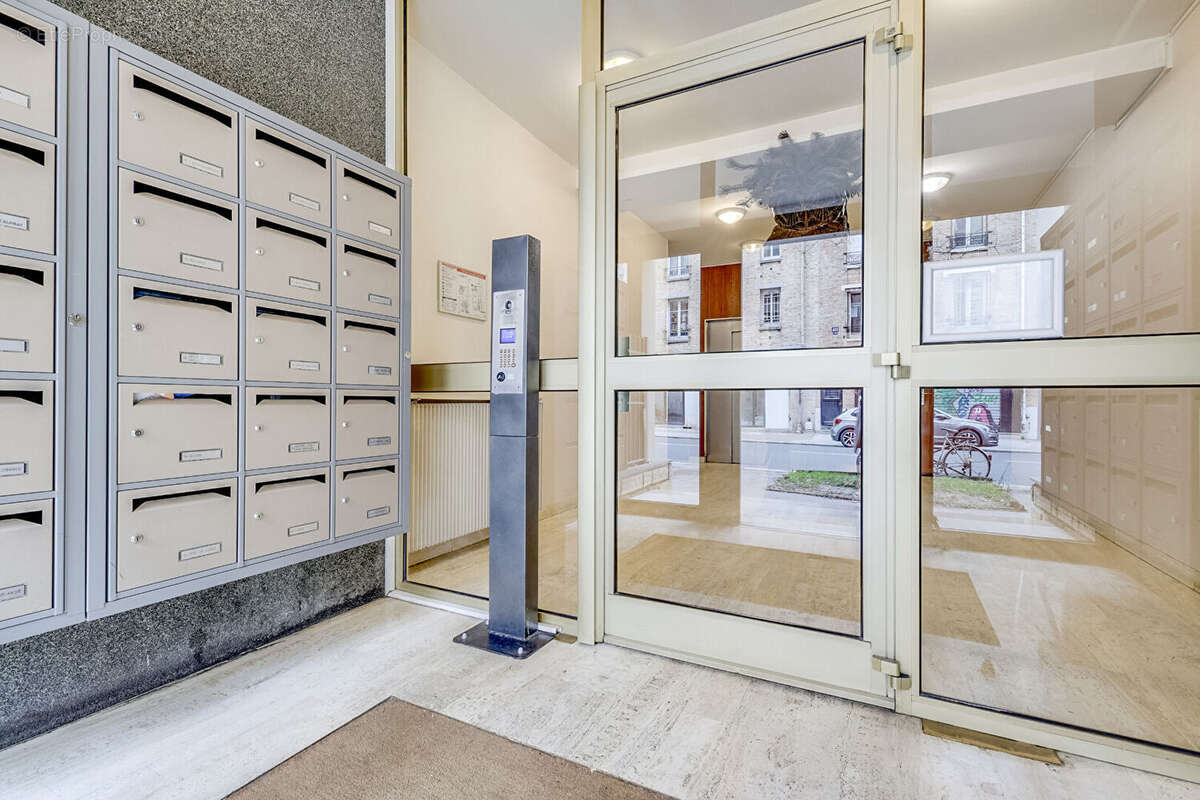 Appartement à PARIS-20E