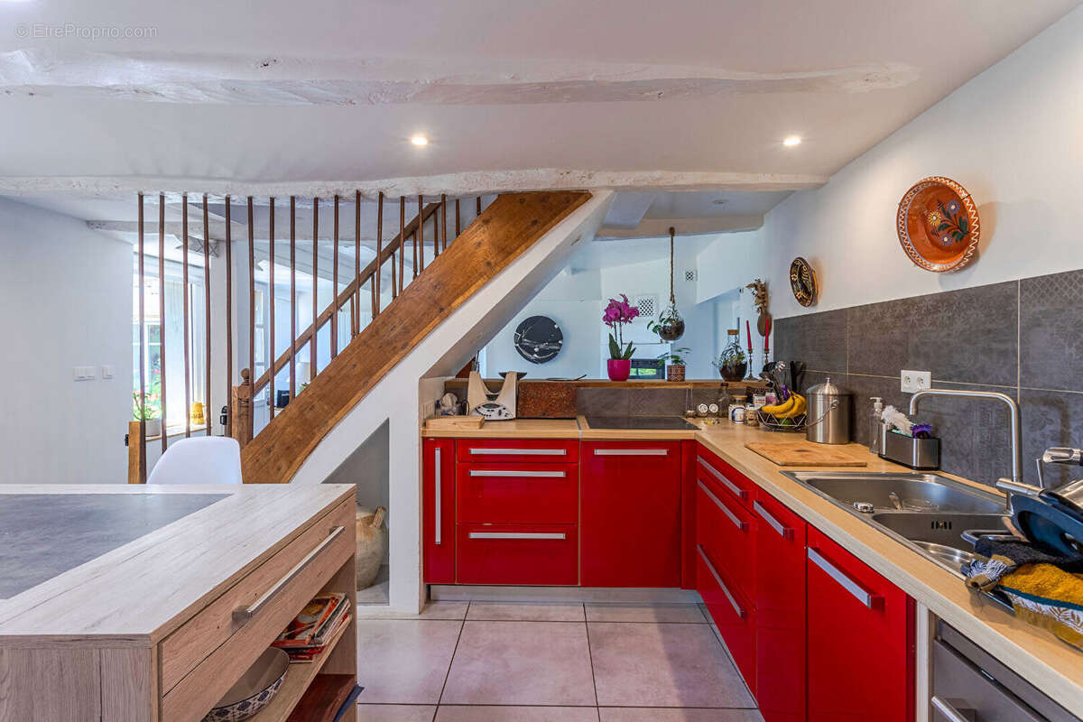 Maison en pierres, 300m2, au calme, commerces à pied/velo, 2ha, 30 min. d'Albi - photo 5