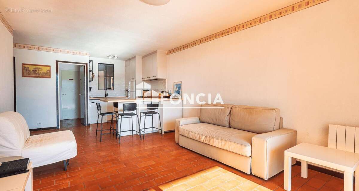 Appartement à SIX-FOURS-LES-PLAGES