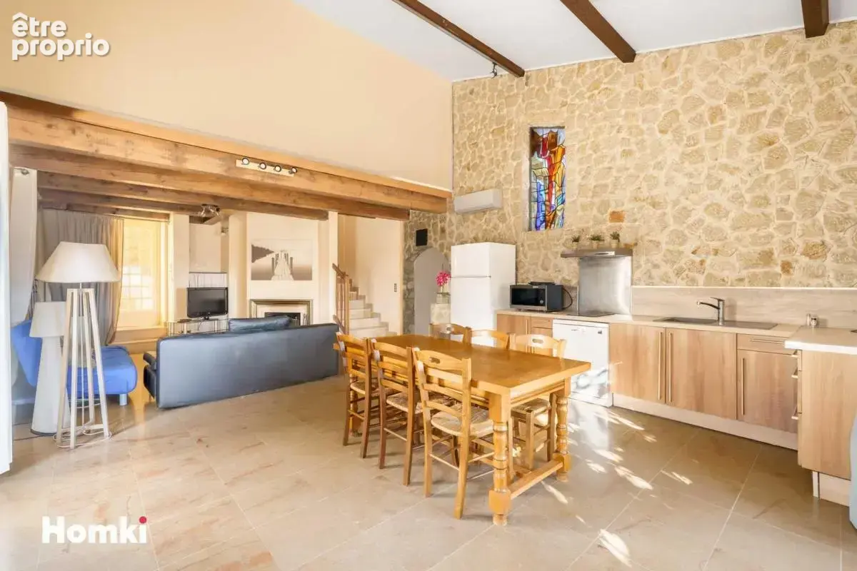 Propriété et 3 gites / T7 de 500 m² à Saint-Montan 07220 - photo 8