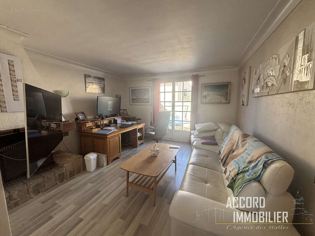 Maison à MONTADY