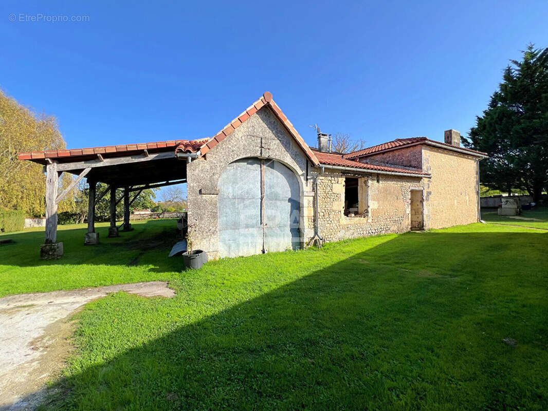 Maison à BECHERESSE