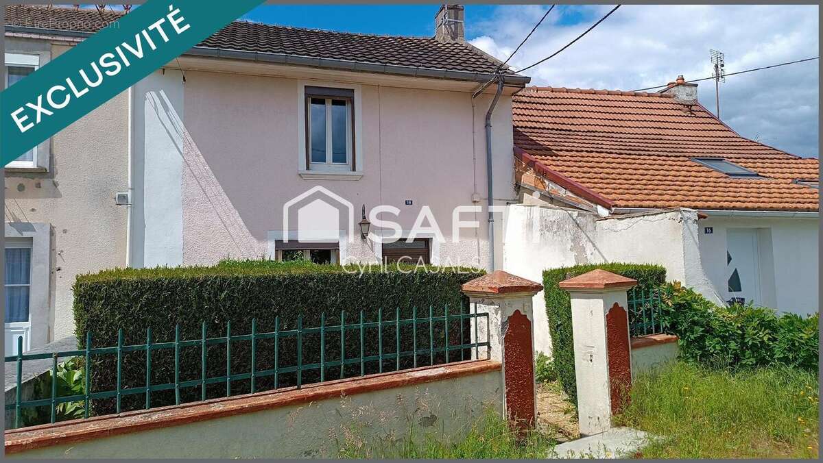 Maison 67 m² à Montceau-Les-Mines  - photo 2