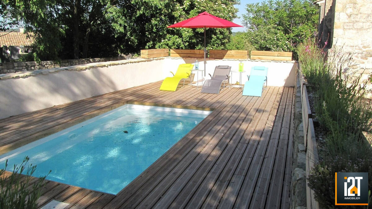 Maison à GARRIGUES-SAINTE-EULALIE