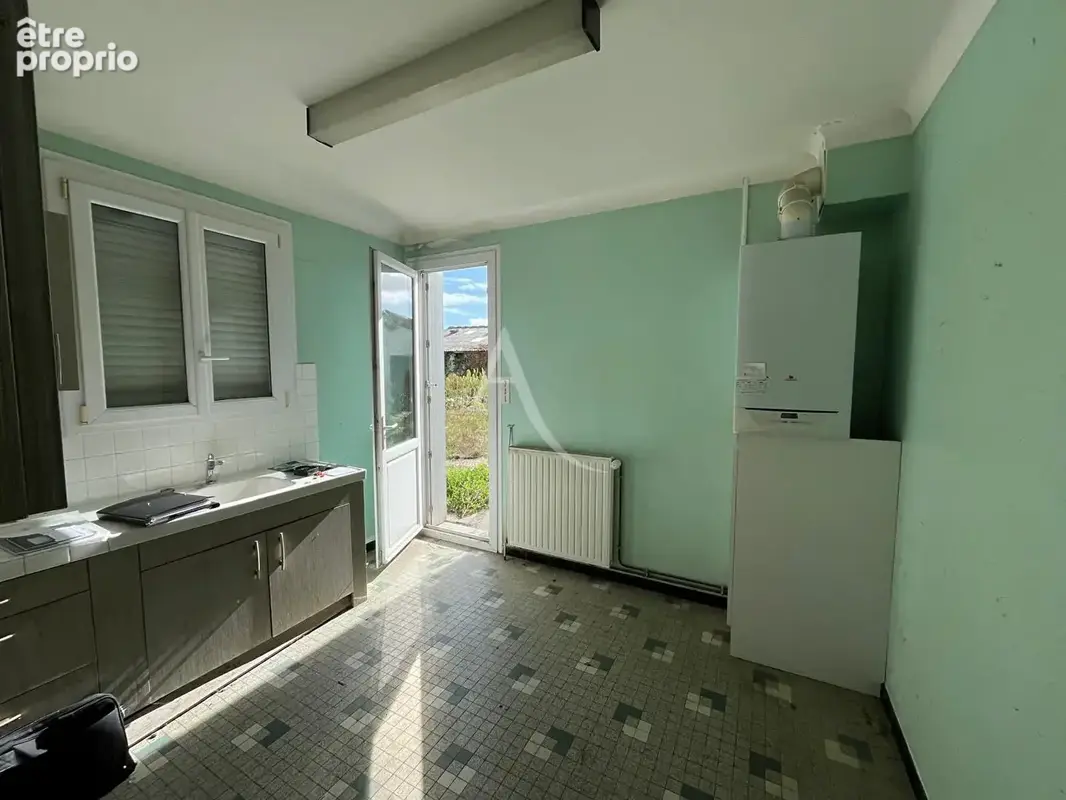 SOULLANS , maison 5 pièces à restaurer sur près de 450 m² - photo 7