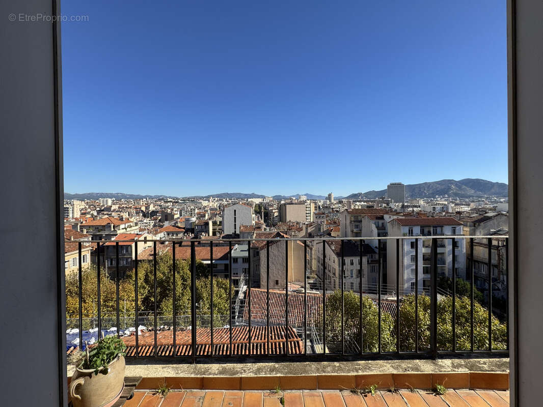 Appartement à MARSEILLE-6E