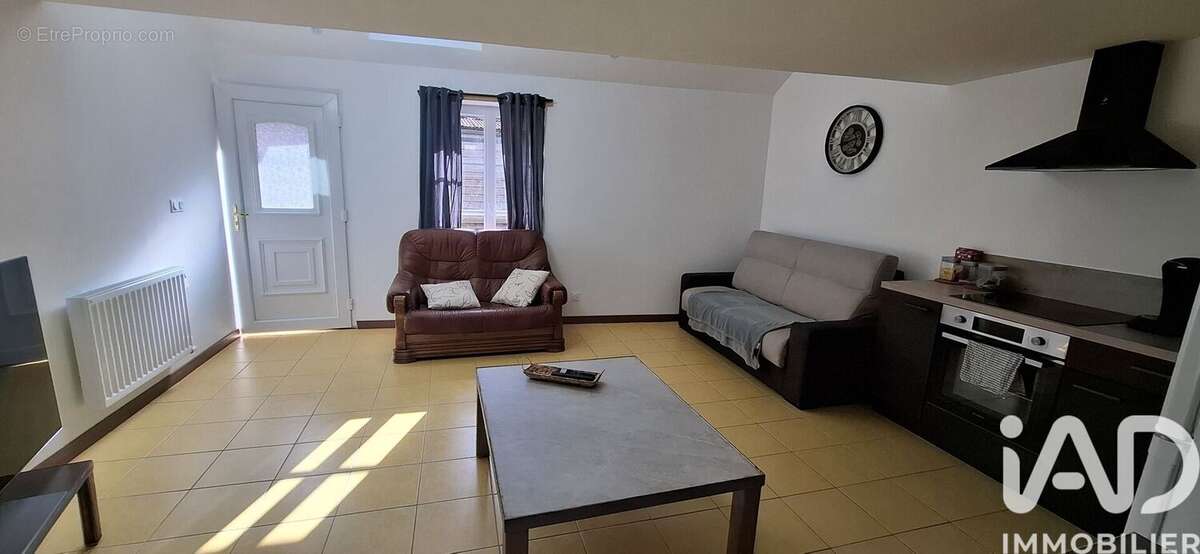 Photo 3 - Appartement à VILLENEUVE-SUR-YONNE