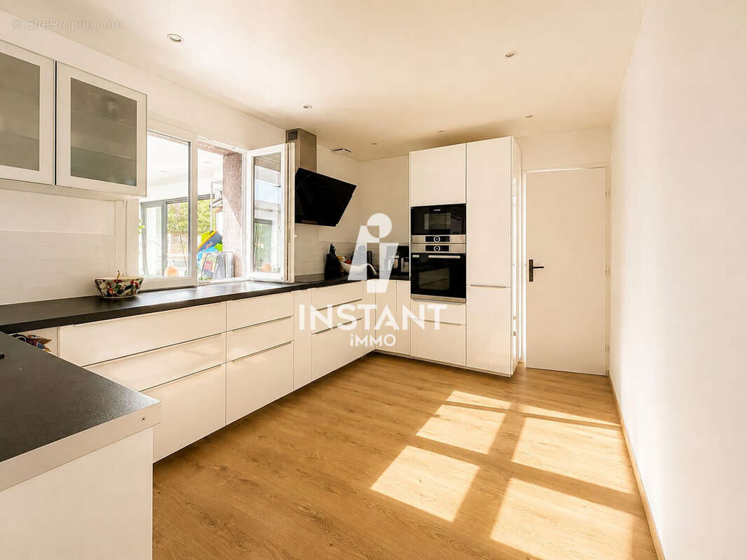 Maison 192 m² à Gretz-Armainvilliers  - photo 8