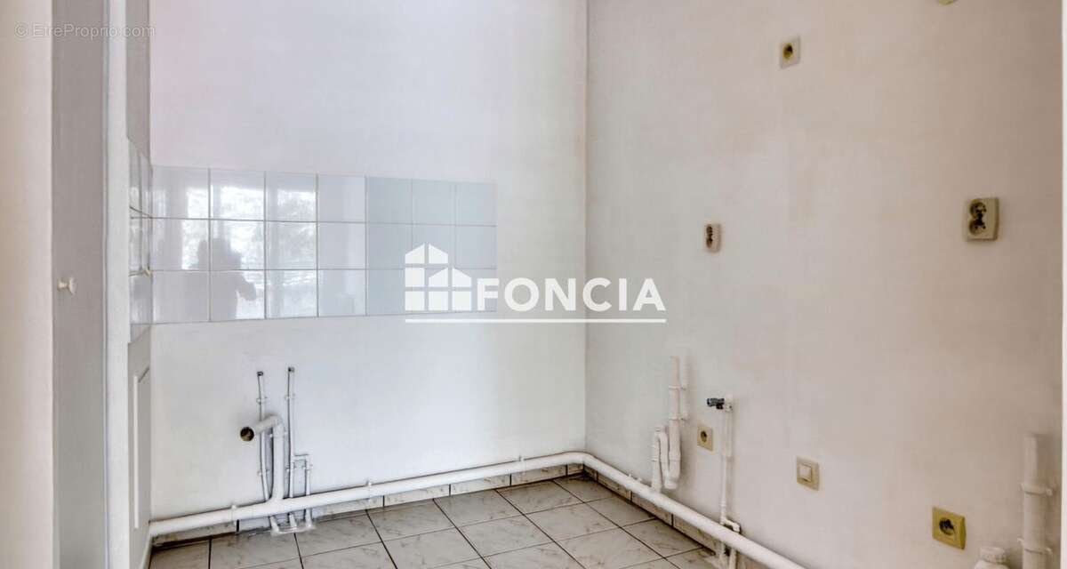 Idéal pour un 1er achat ou un investissement locatif ! Rue de la Senette à Carrières-sous-poissy (78) - Appartement T2 rénové 42 - photo 7