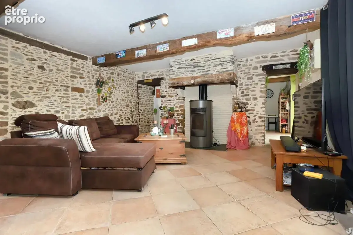 Maison de 194 m2 - 5 pièces - Martigné-Ferchaud - photo 5