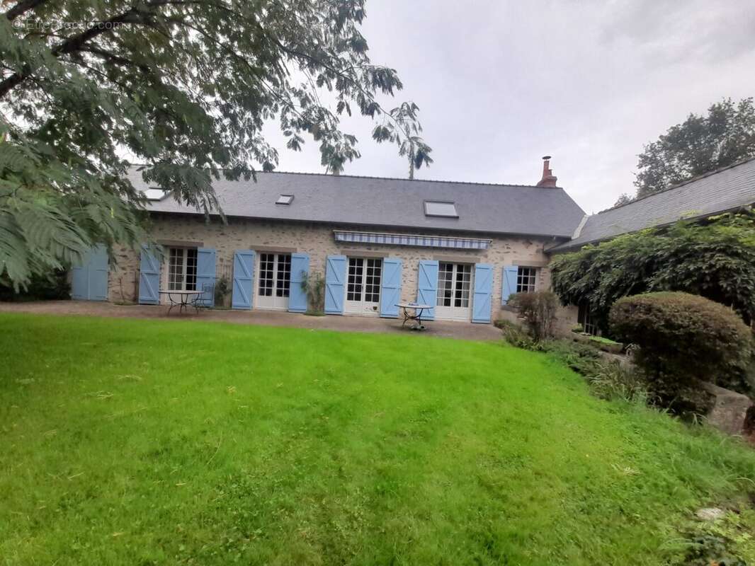 Maison à BOUERE