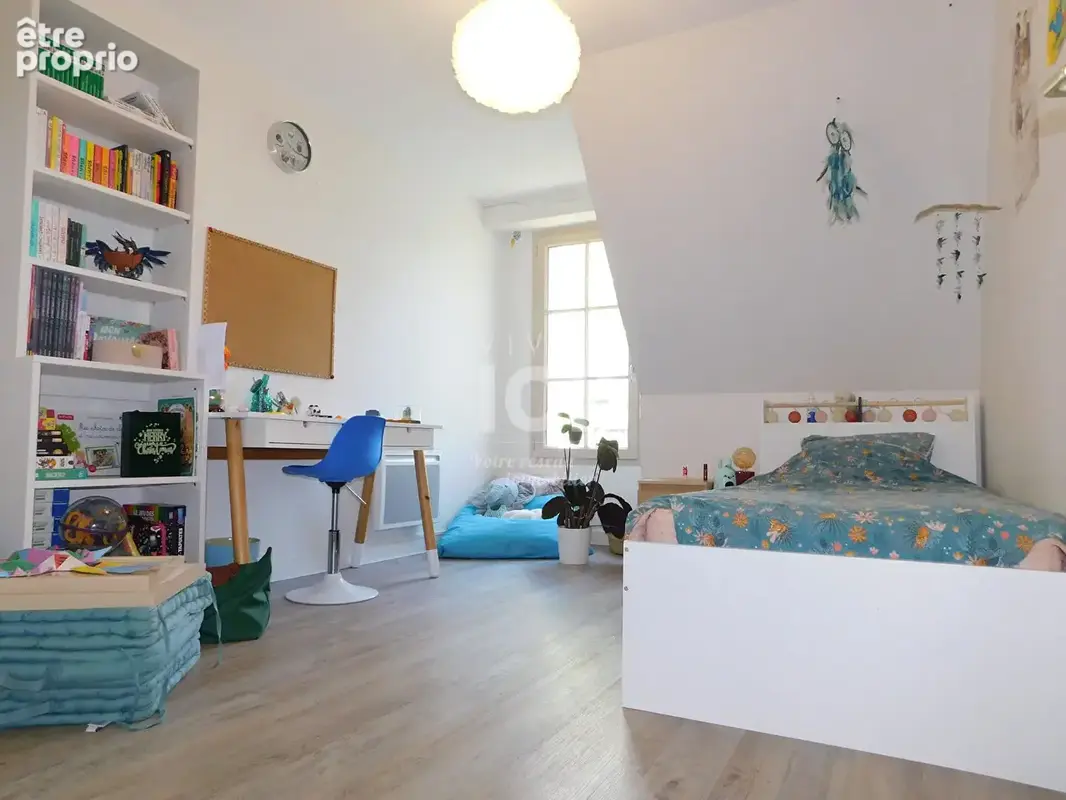 MURS-ERIGNE : Appartement au coeur des dépendances d'un château - photo 7