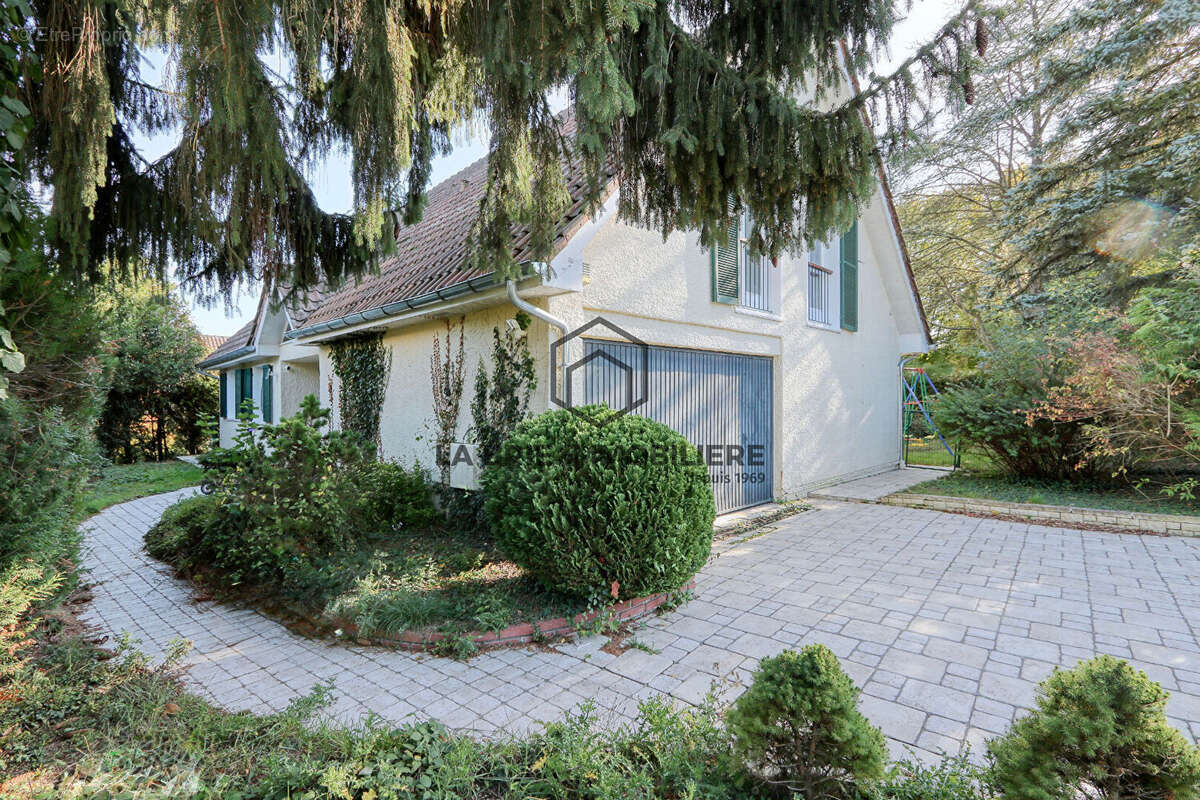 Maison à VILLECRESNES