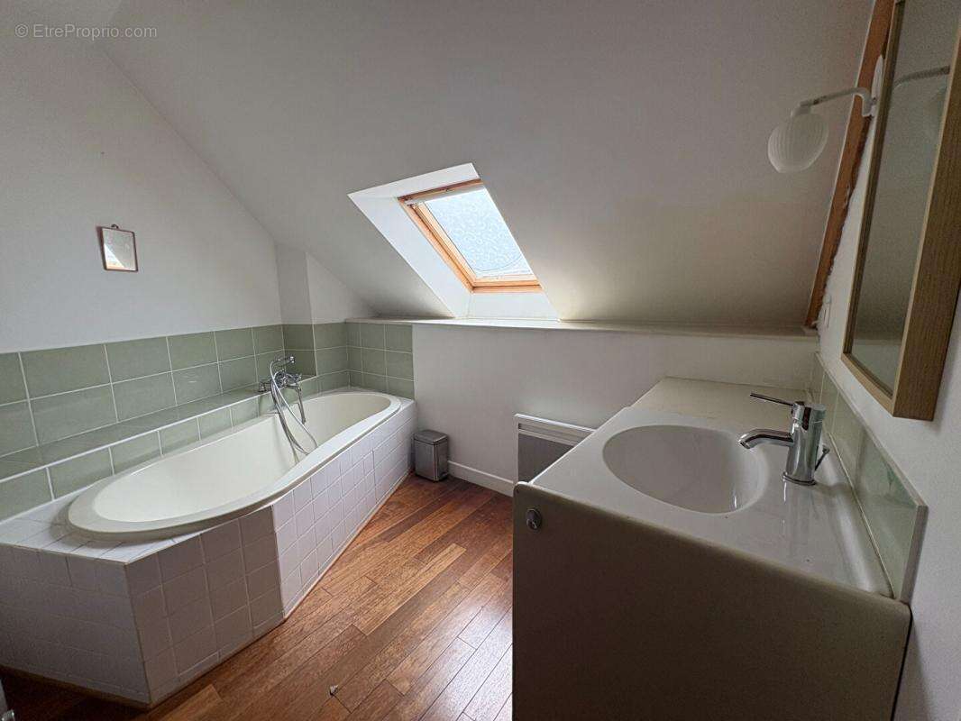 Maison à NOYAL-SOUS-BAZOUGES