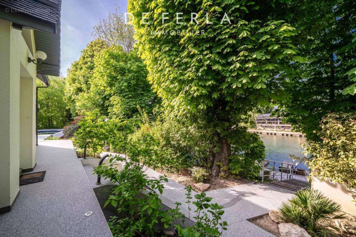 Maison à LE PERREUX-SUR-MARNE