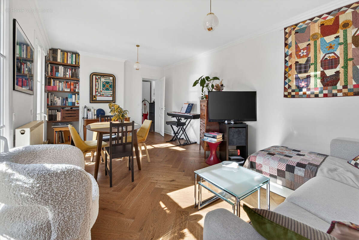 Appartement à PARIS-10E