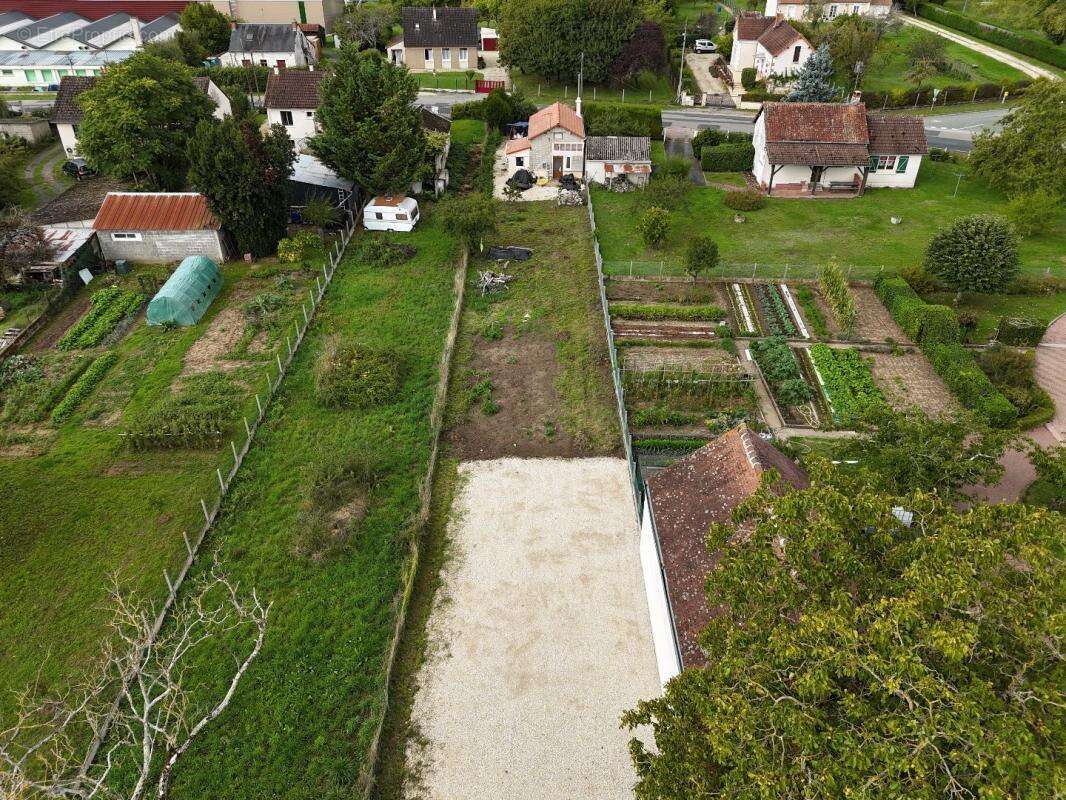 Maison à MEZIERES-EN-BRENNE