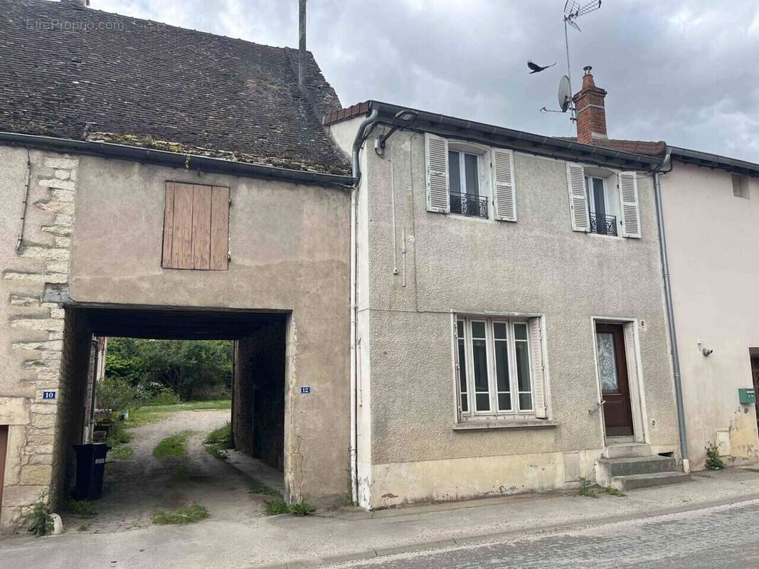 Maison à SENNECEY-LE-GRAND
