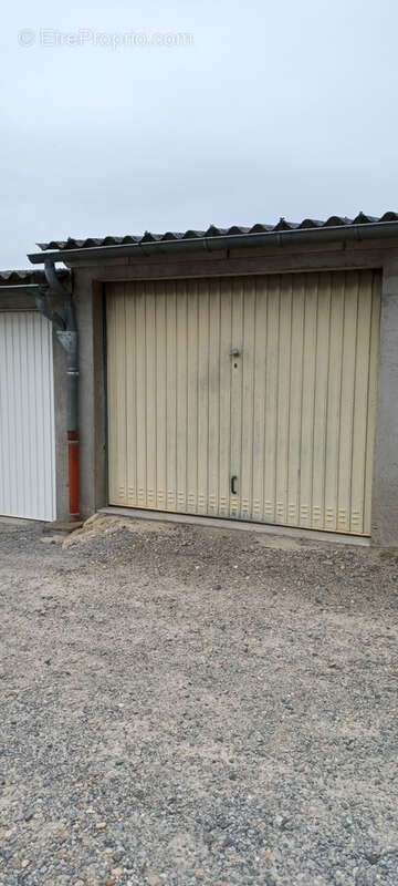 Appartement à YZEURE