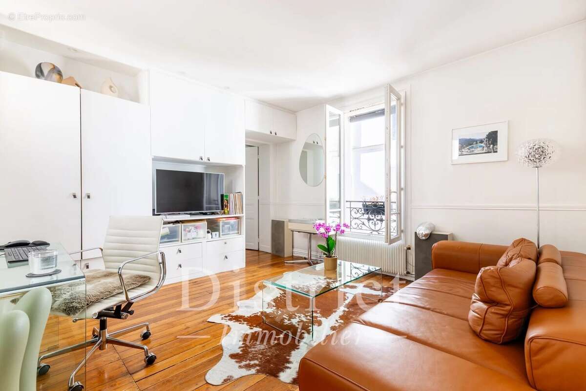 Appartement à PARIS-18E