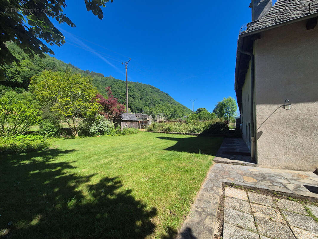 Maison à MONCEAUX-SUR-DORDOGNE