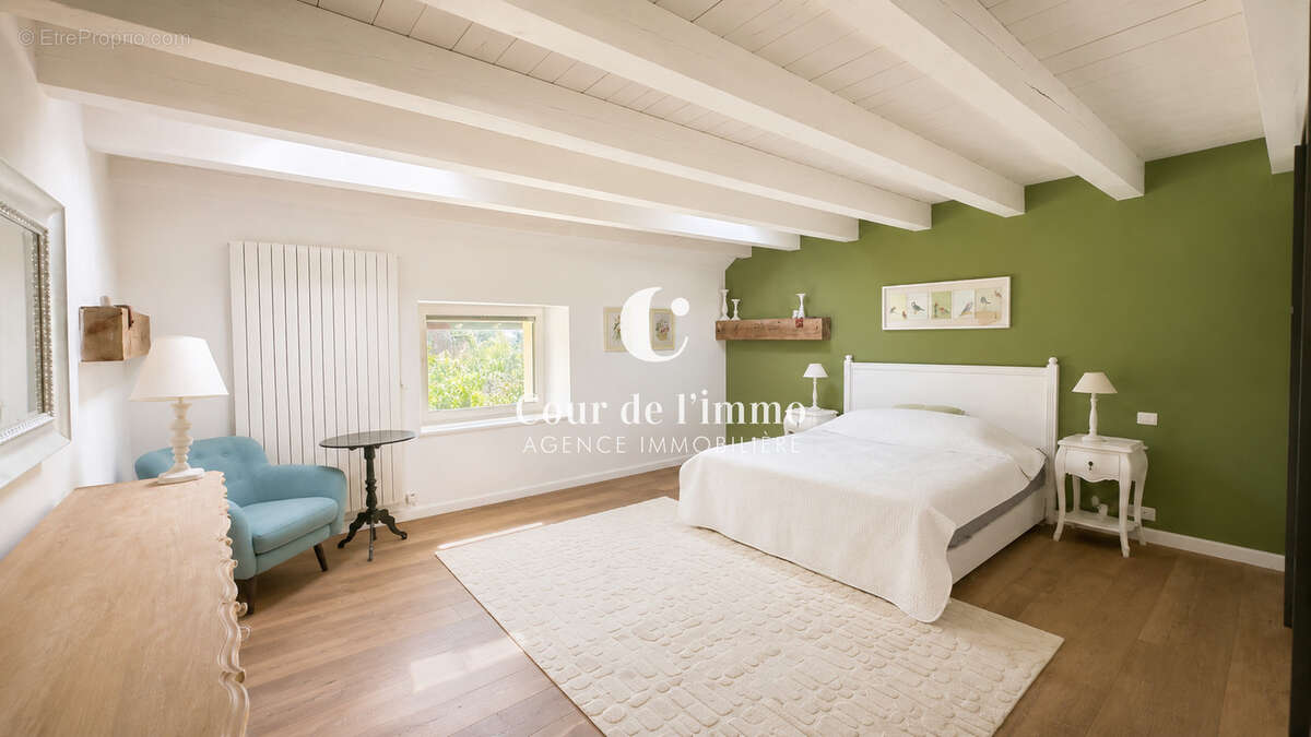 FEIGÈRES   Corps de ferme du XVIIIe siècle rénové   À 3 min de Genève A VENDRE - photo 12