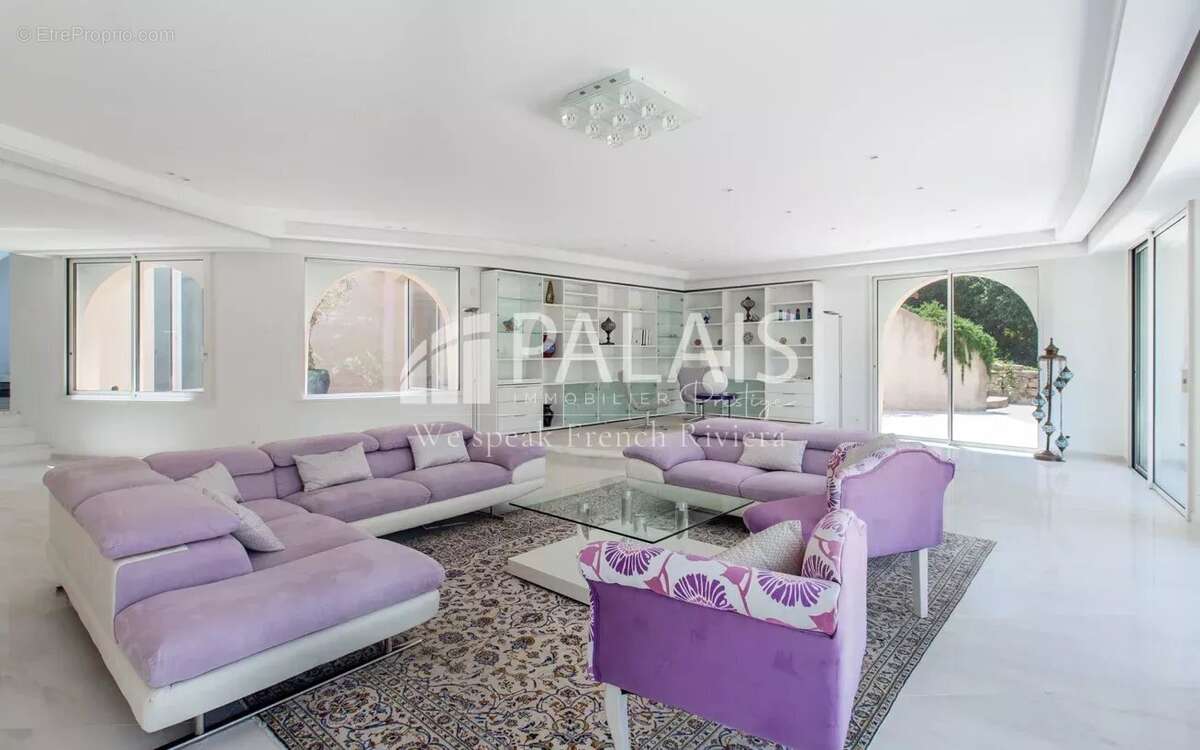 Maison à MOUANS-SARTOUX