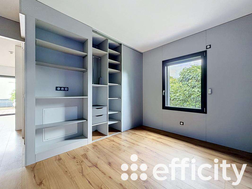 Maison 235 m² à Communay  - photo 21