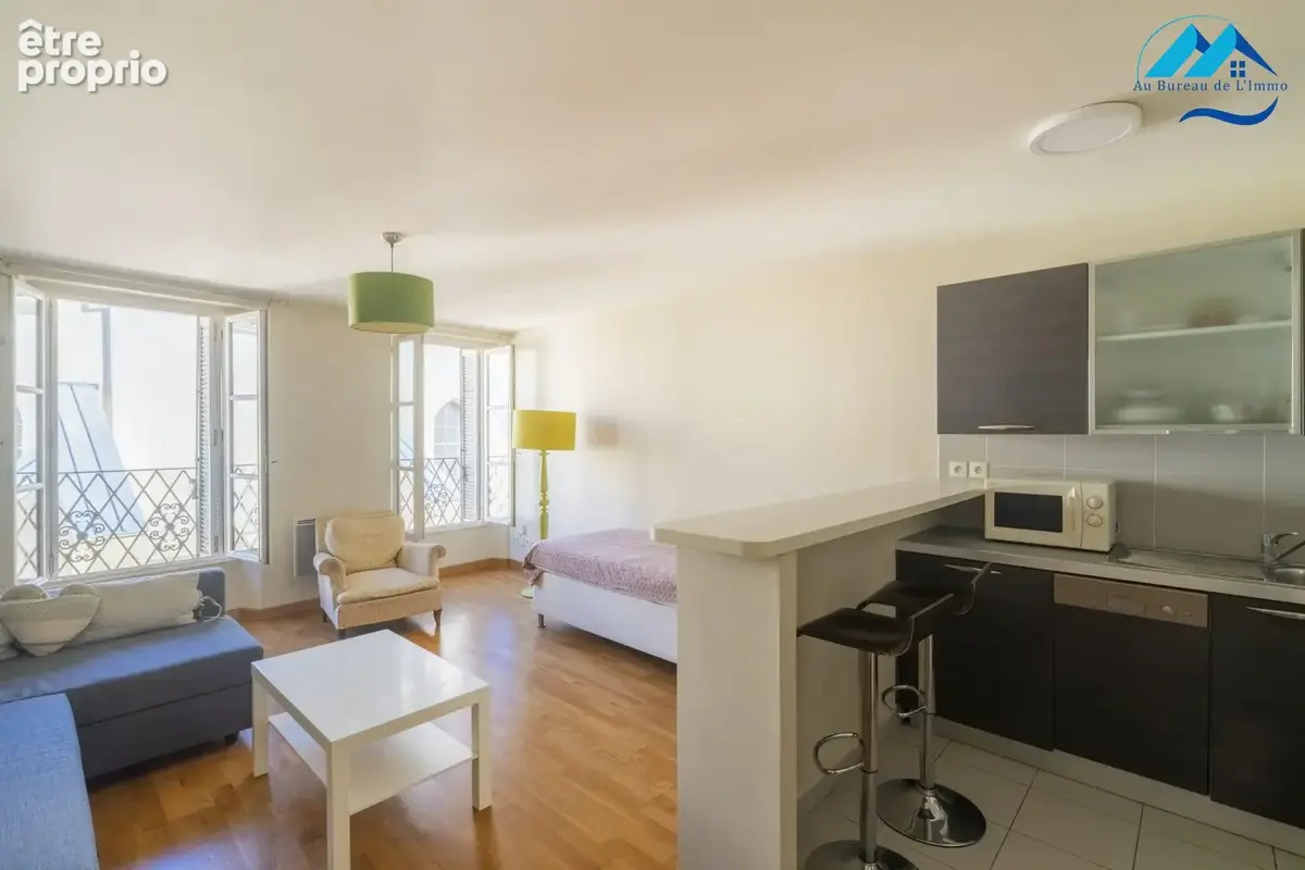 Appartement à MARSEILLE-1E