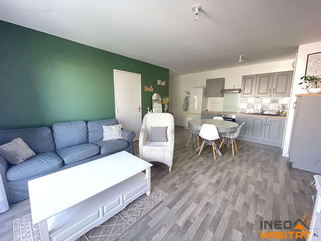 Appartement à LA MEZIERE