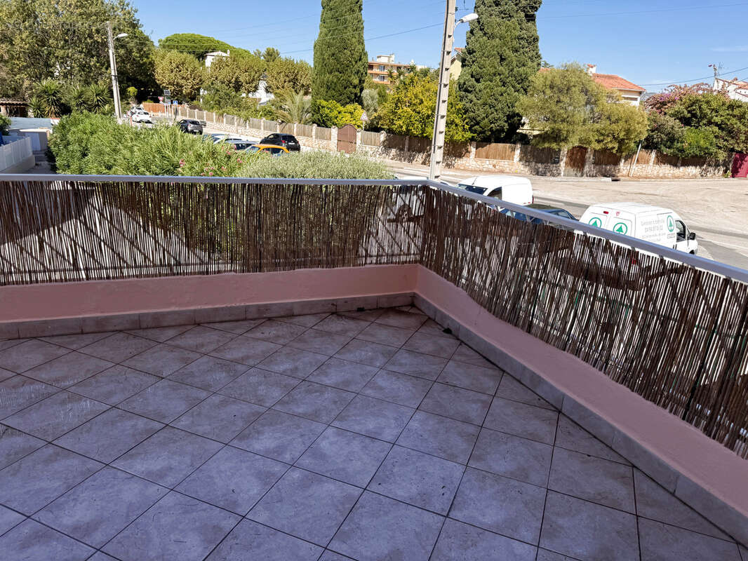 Appartement à SIX-FOURS-LES-PLAGES