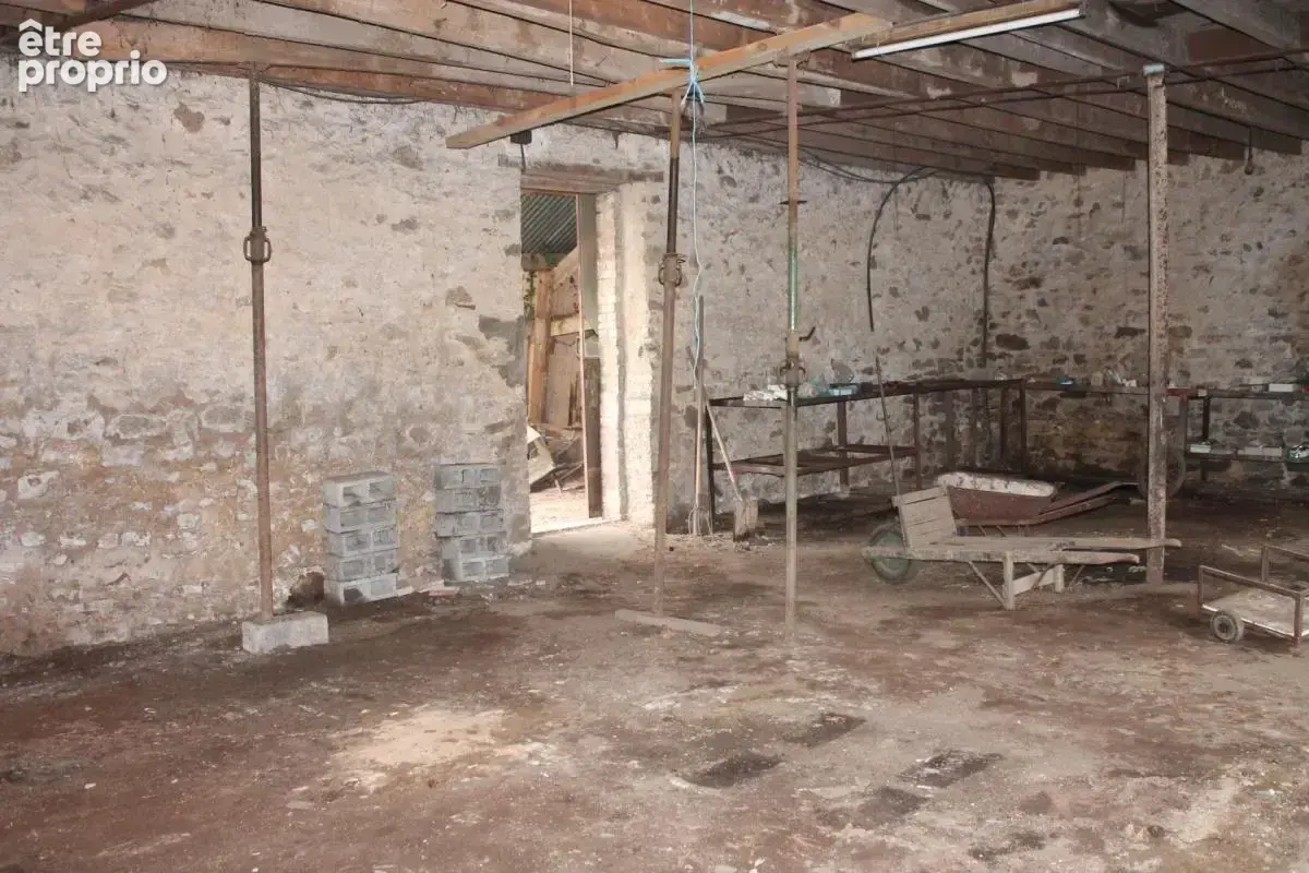 Maison 165 M² + 250M² de dépendances - photo 10