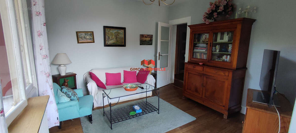 Appartement à LA CELLE-SAINT-CLOUD