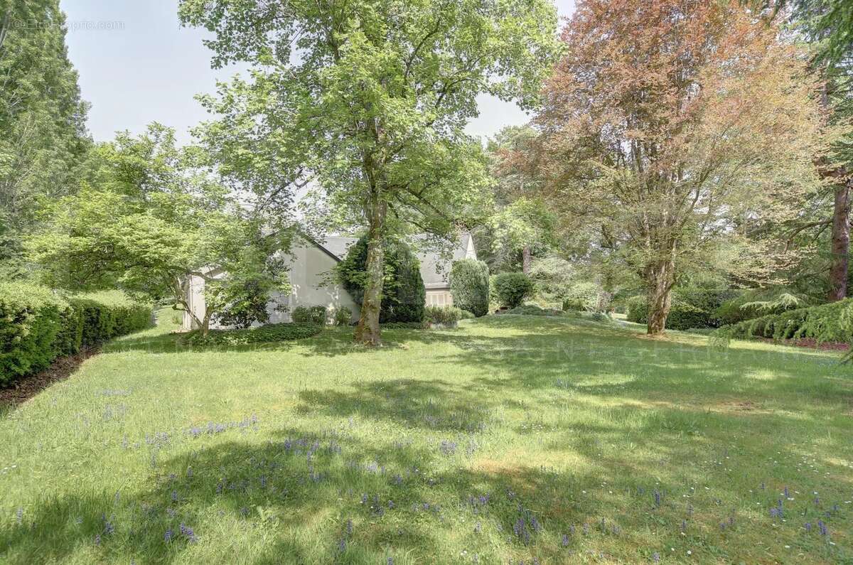 Maison à FEUCHEROLLES