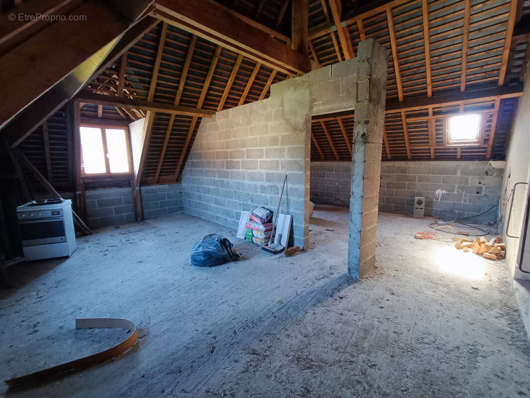 Maison à SANCERGUES