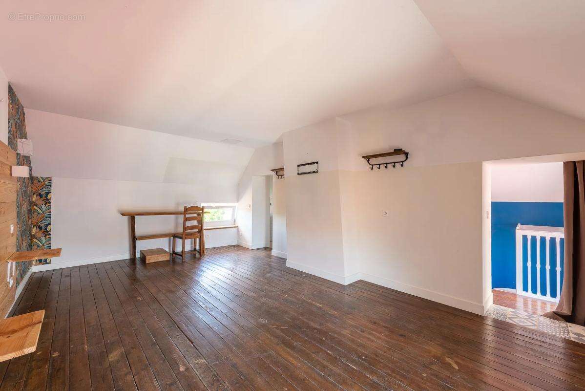 Maison de 4 pièces de 90 m² à Villeneuve-sous-Dammartin - photo 10