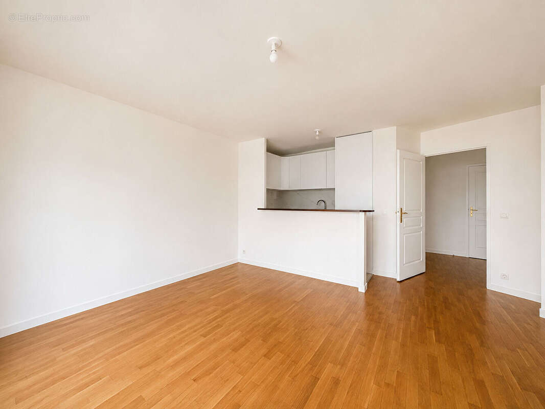 Appartement Malakoff 2 pièces - 44m2  - Place du marché - Métro ligne 13 - photo 3