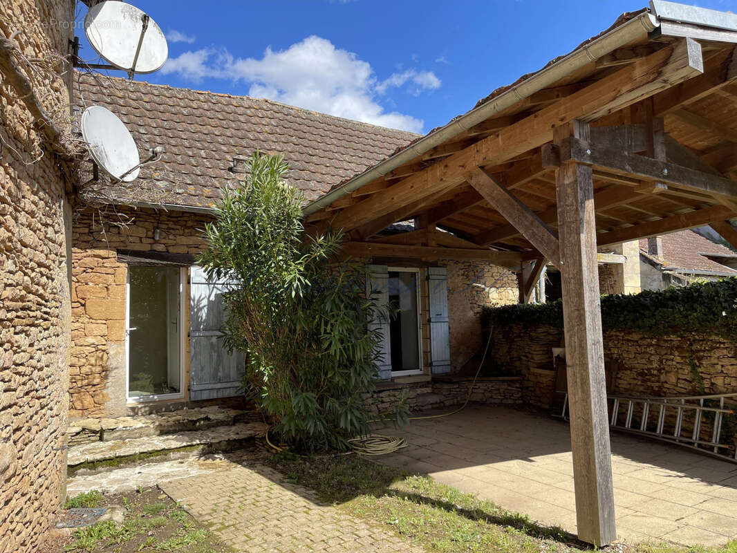 Maison à VALOJOULX