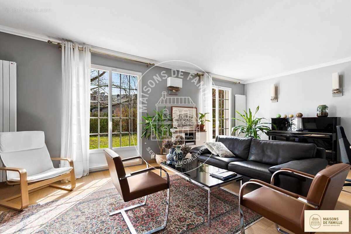 Maison à LA CELLE-SAINT-CLOUD