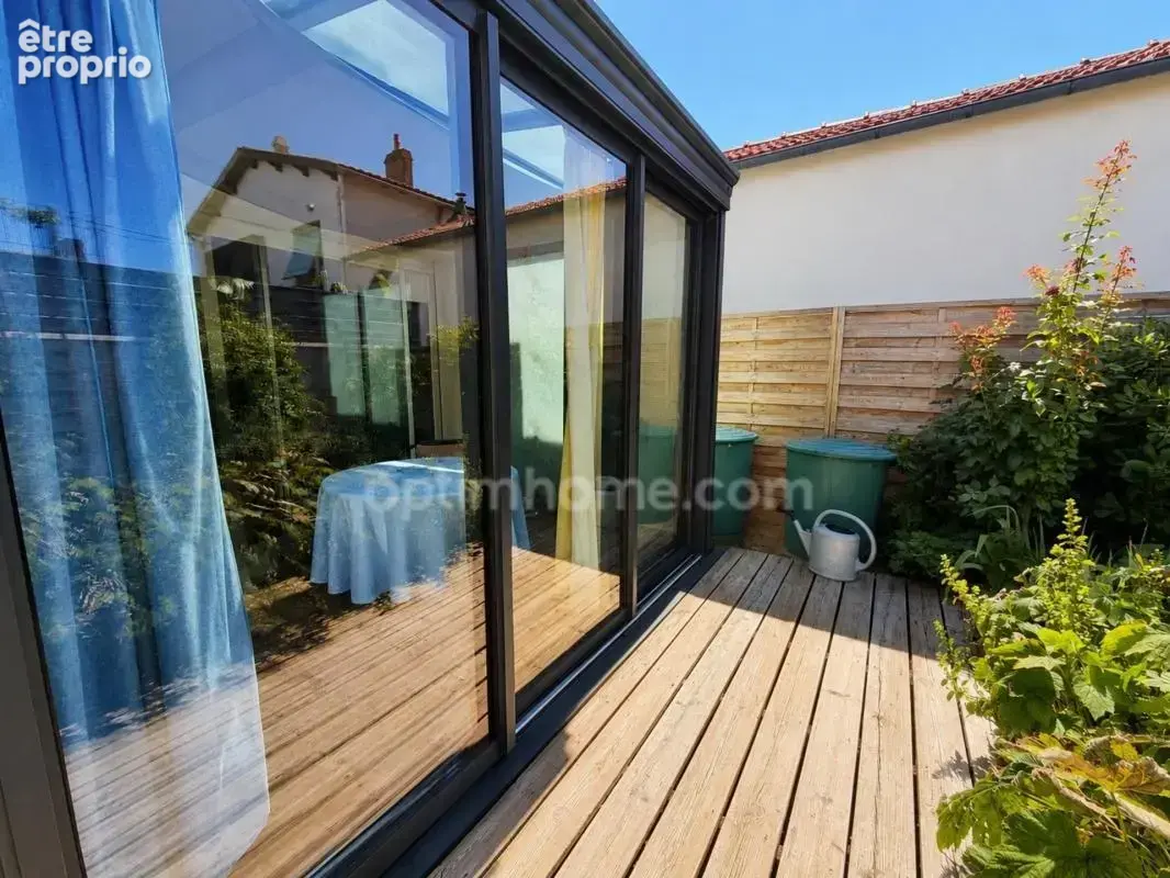 Maison 3 chambres avec jardin et véranda LA ROCHELLE (17) - photo 4