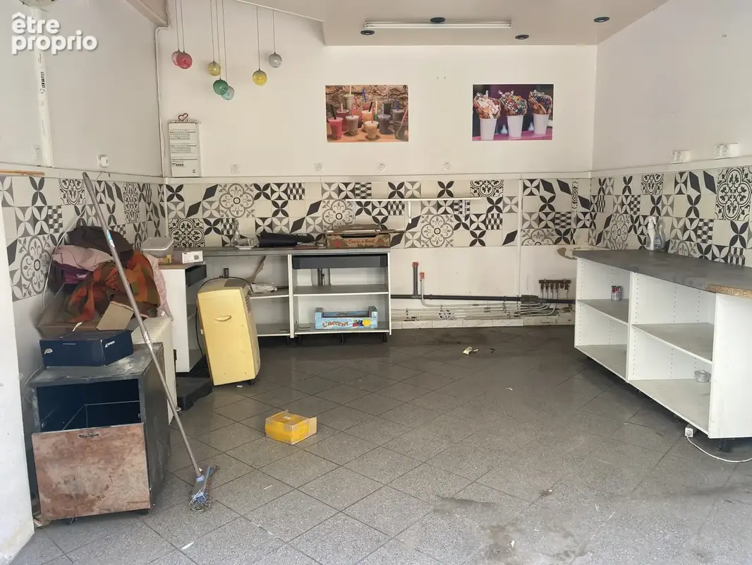 Murs commerciaux 16,42 m2 centre-ville 26000 valence - photo 2