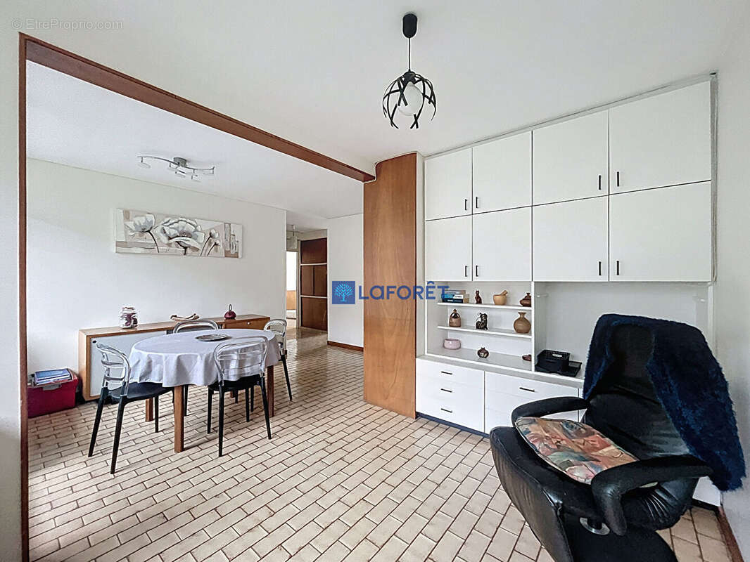Appartement à SAVIGNY-SUR-ORGE