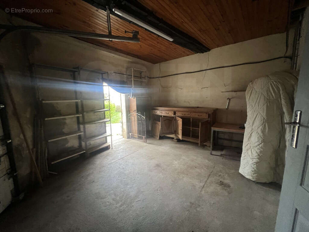 Maison à SOUGERES-EN-PUISAYE