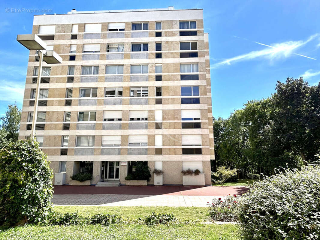 Appartement à GARCHES