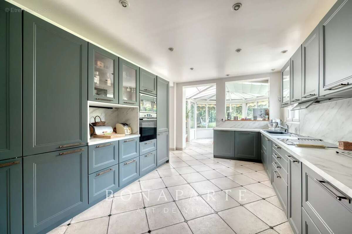 Maison de maître en meulière – 264 m² – Parc arboré de 1 440 m² à 40 min de Paris - photo 7