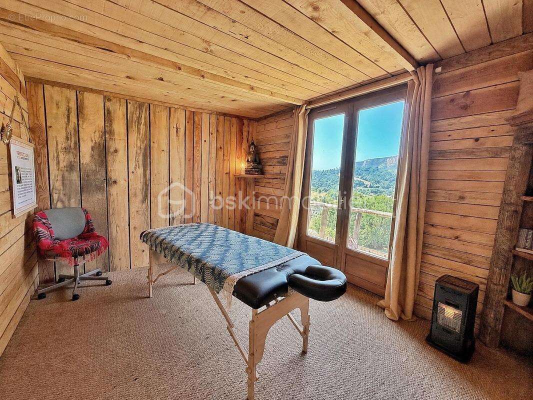 Propriété de charme au cœur des Baronnies, au calme absolu, avec fort potentiel - photo 14